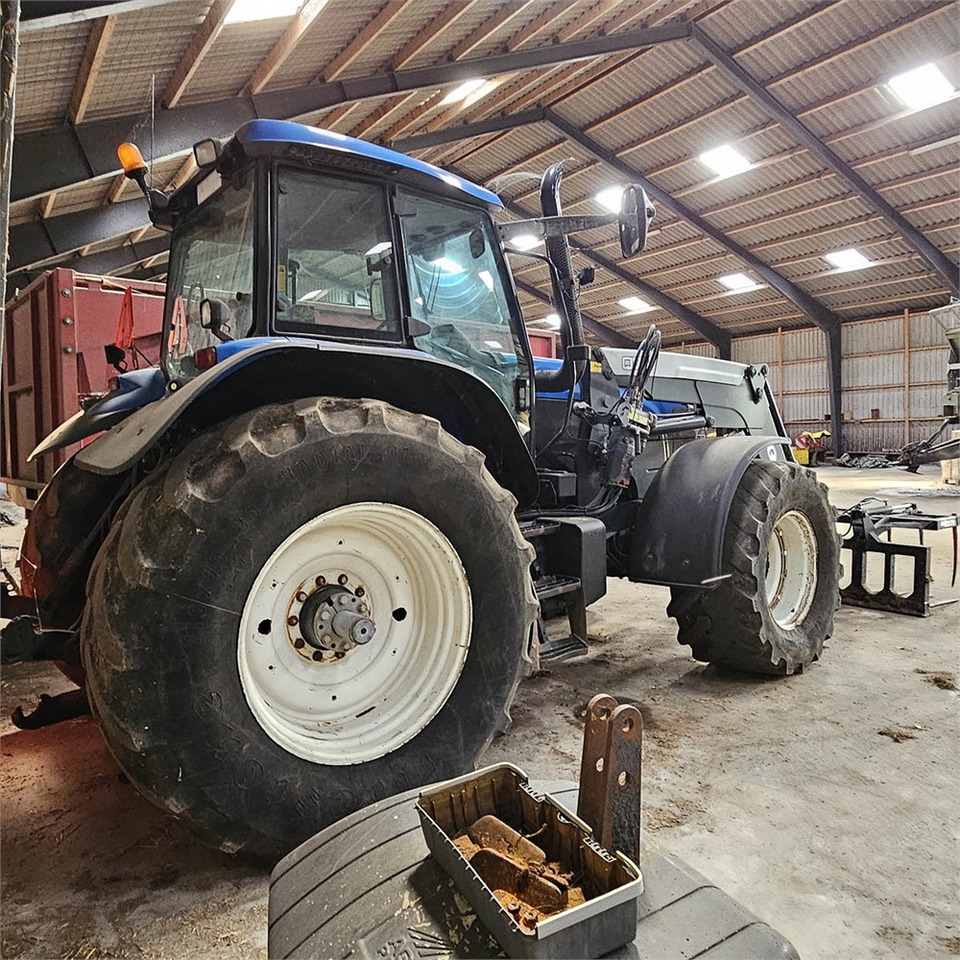 New Holland TM 190 4WD - جرار: صور 5 New Holland TM 190 4WD - جرار: صور 5