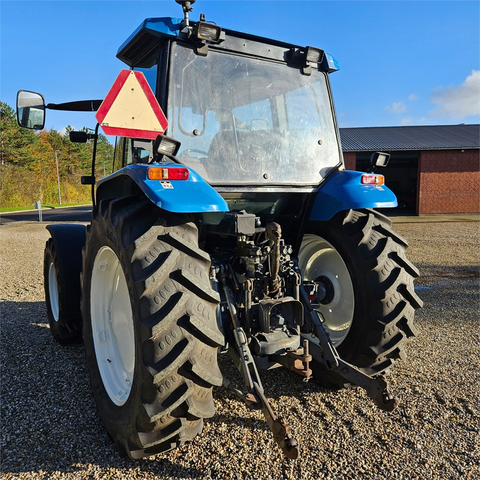 New Holland TS 100 - جرار: صور 5 New Holland TS 100 - جرار: صور 5