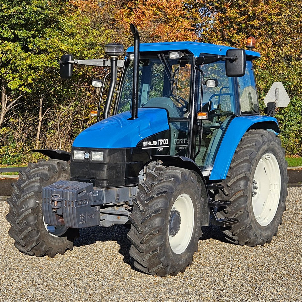New Holland TS 100 - جرار: صور 2 New Holland TS 100 - جرار: صور 2