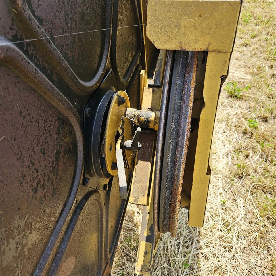 آلة حصاد New Holland TX68: صور 49