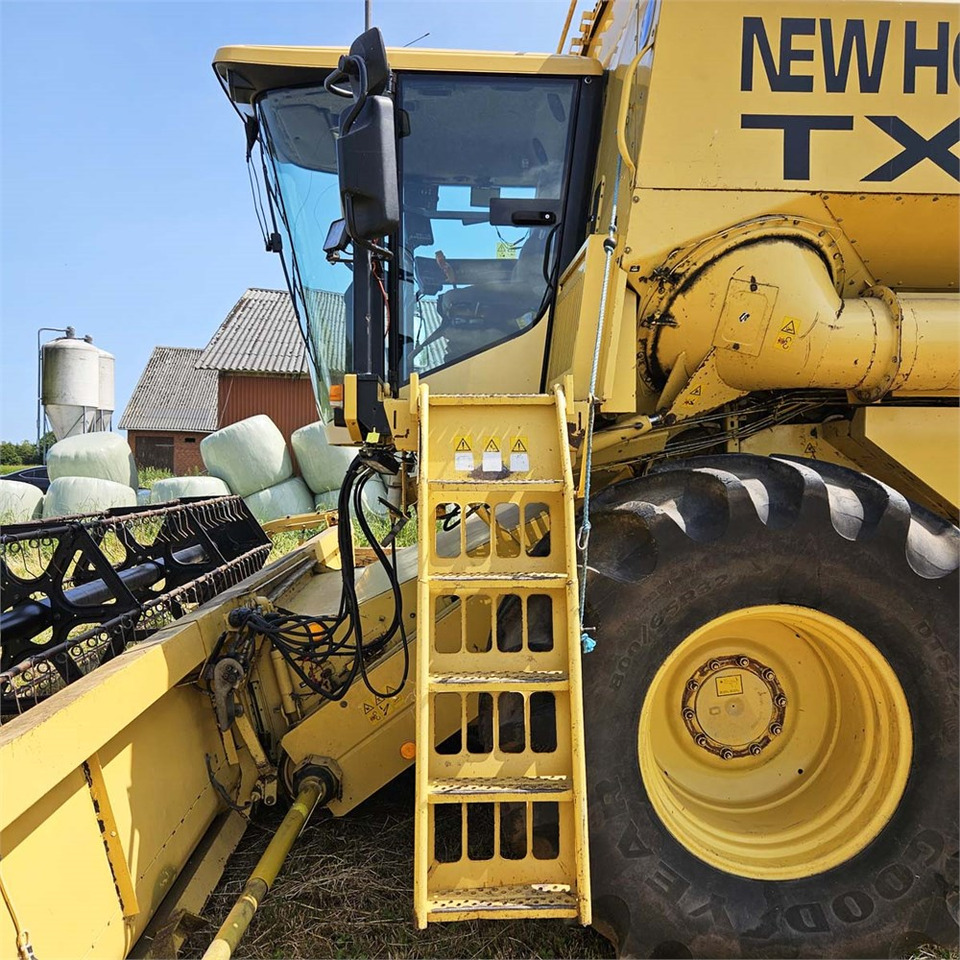 آلة حصاد New Holland TX68: صور 9