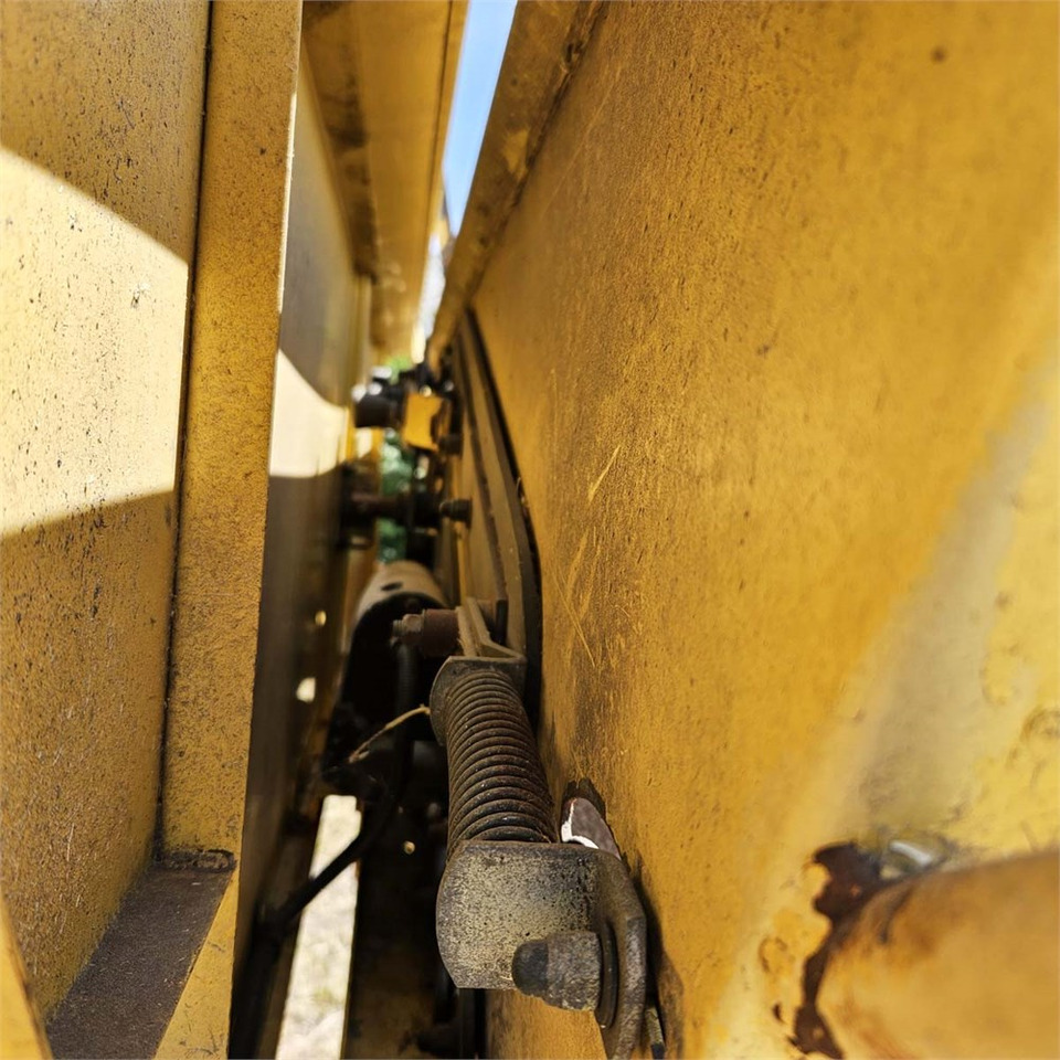 آلة حصاد New Holland TX68: صور 34