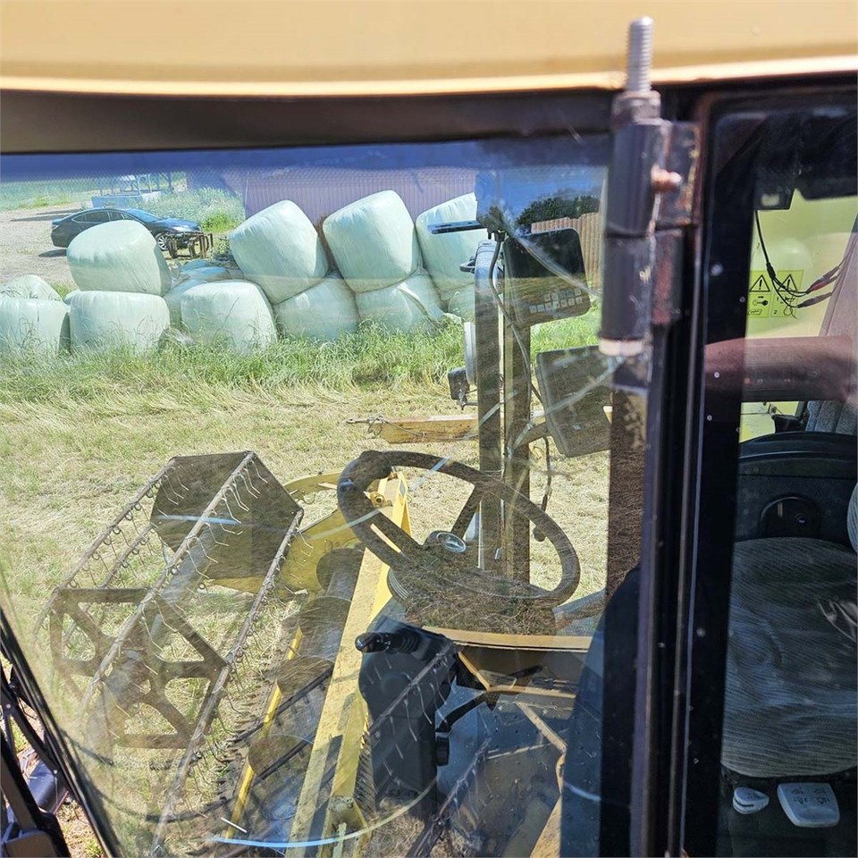آلة حصاد New Holland TX68: صور 27