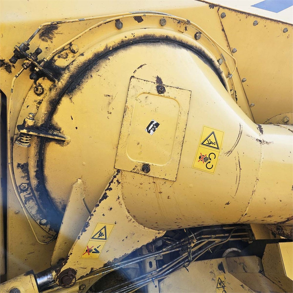 آلة حصاد New Holland TX68: صور 28