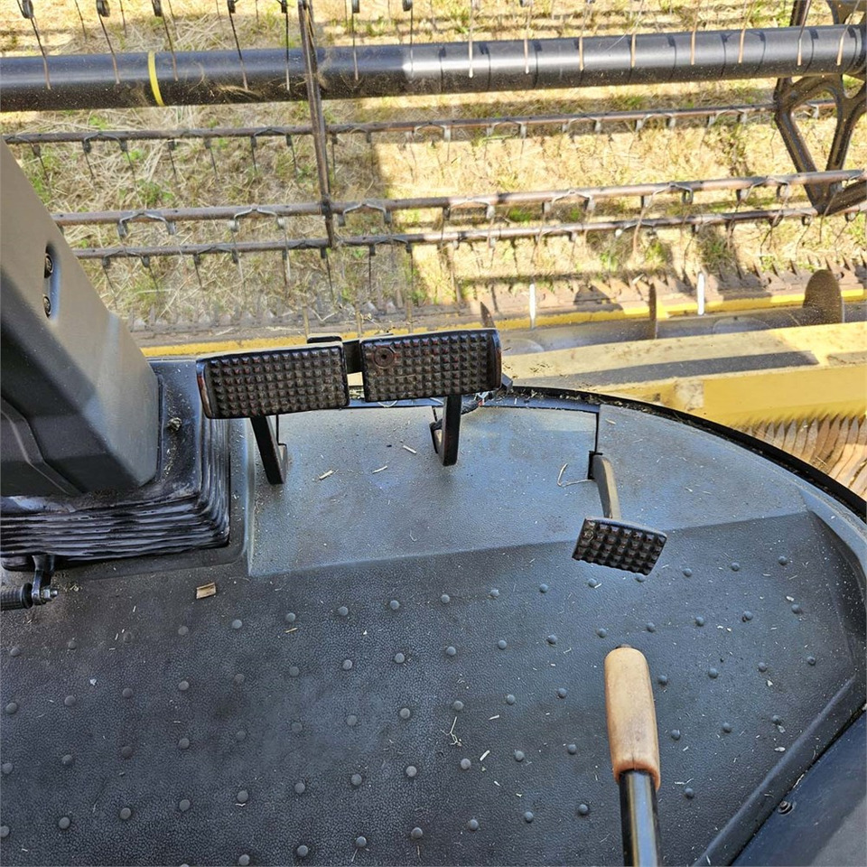 آلة حصاد New Holland TX68: صور 17