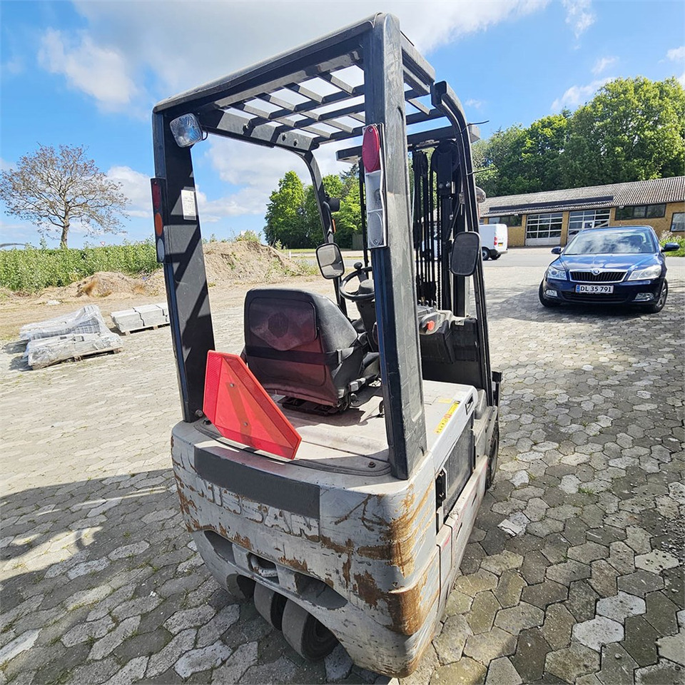 Nissan 1N1L150 - رافعة شوكية: صور 5 Nissan 1N1L150 - رافعة شوكية: صور 5