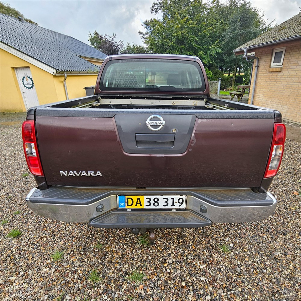 Nissan Navara 2,5 Dci Dc 4wd - شاحنة البيك أب: صور 4 Nissan Navara 2,5 Dci Dc 4wd - شاحنة البيك أب: صور 4