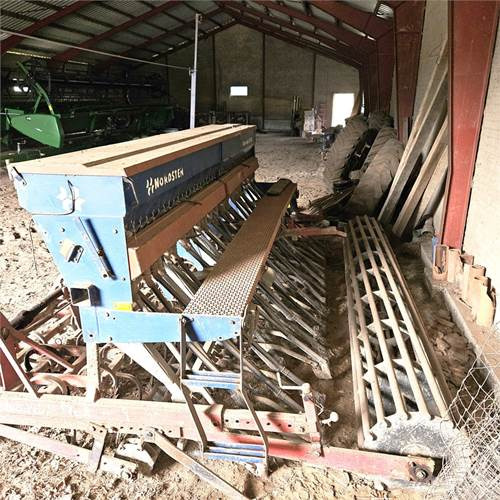 Nordsten CLP400 Kombi flex - آلات البذر والغرس والشتل: صور 4 Nordsten CLP400 Kombi flex - آلات البذر والغرس والشتل: صور 4