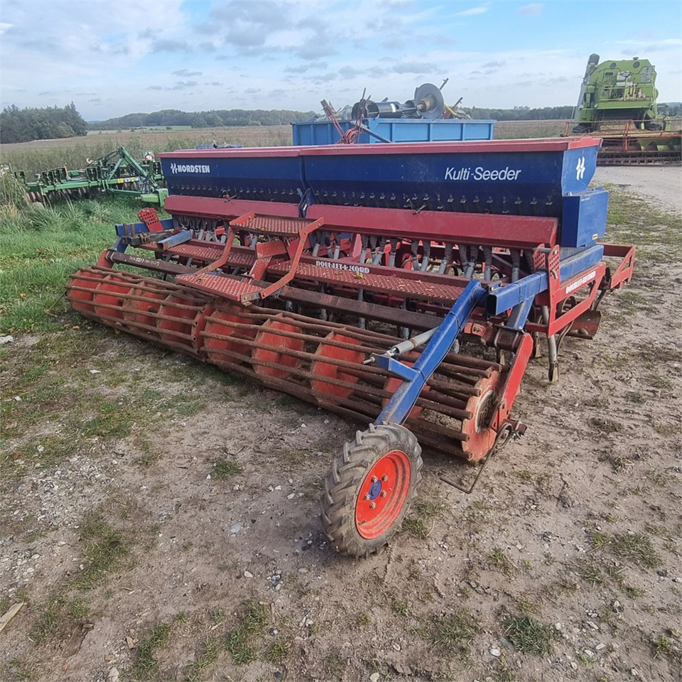 Nordsten Kulti-seeder - آلات البذر والغرس والشتل: صور 1 Nordsten Kulti-seeder - آلات البذر والغرس والشتل: صور 1