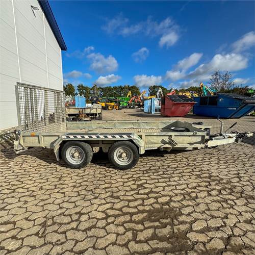 Nugent P3718 - مقطورات السيارات: صور 3 Nugent P3718 - مقطورات السيارات: صور 3