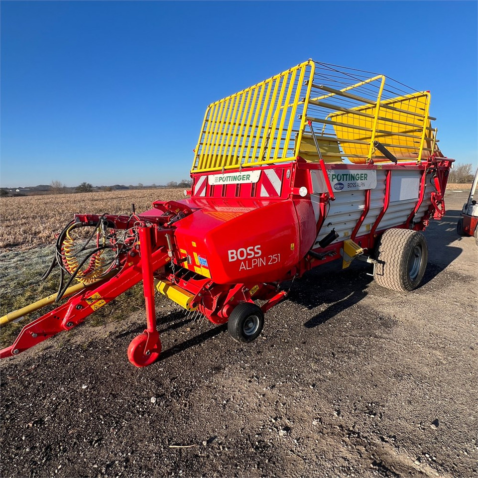 معدات القش Pöttinger Boss Alpine 251: صور 13
