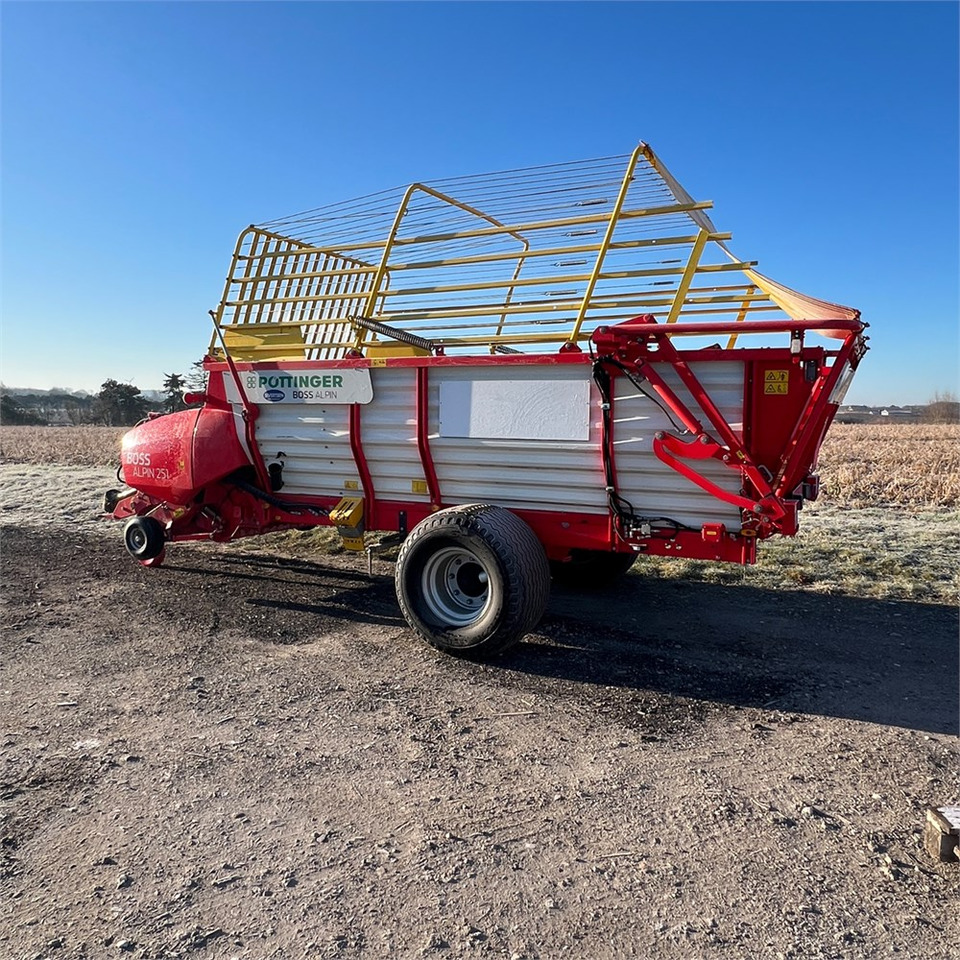 معدات القش Pöttinger Boss Alpine 251: صور 10
