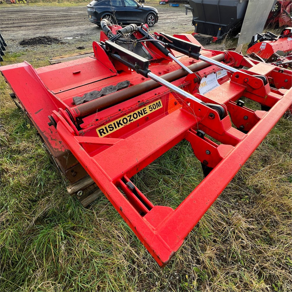 Prinoth UZM700-2300 - ماكينات قطع الحشائش الغابات: صور 1 Prinoth UZM700-2300 - ماكينات قطع الحشائش الغابات: صور 1