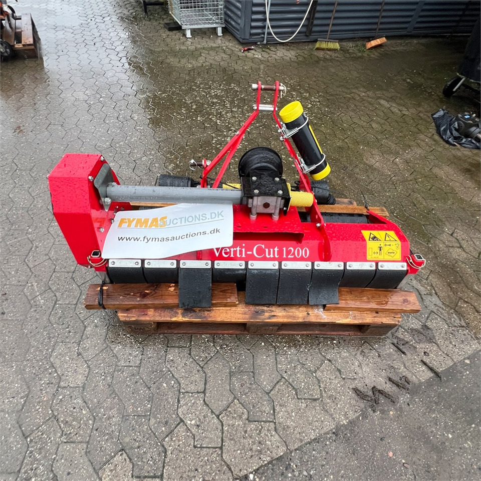 Redexim VC1200 - جزازة المروج: صور 1 Redexim VC1200 - جزازة المروج: صور 1