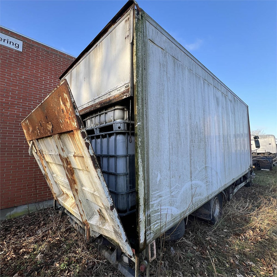 Renault 220 - بصندوق مغلق شاحنة: صور 4 Renault 220 - بصندوق مغلق شاحنة: صور 4
