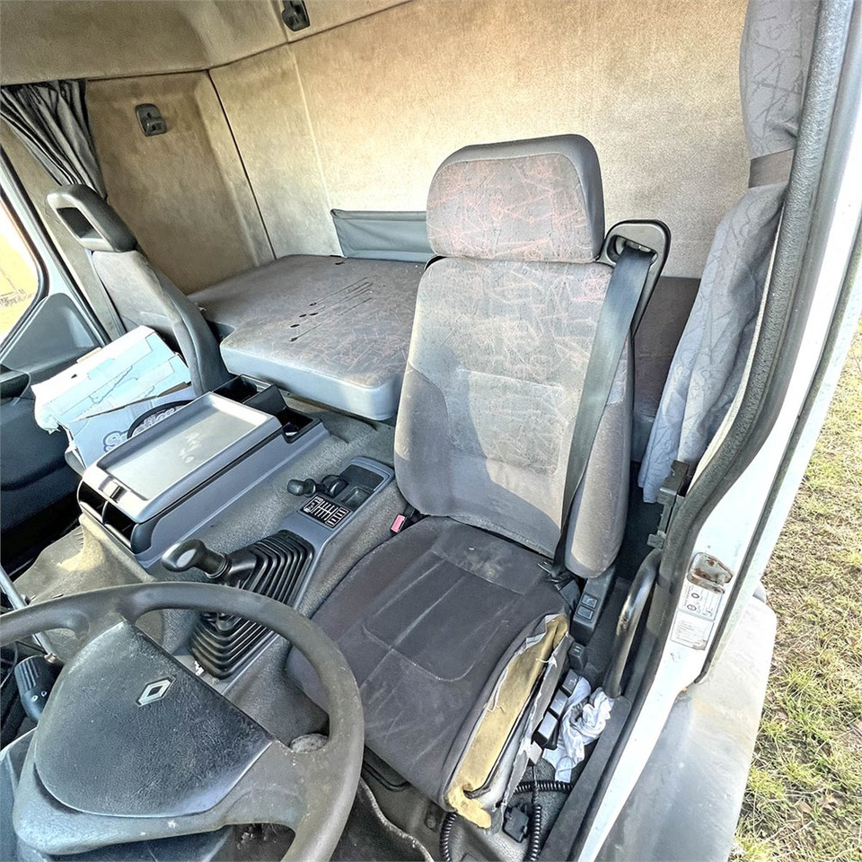 الشاسيه شاحنة Renault H 100 4x2 STD: صور 12 الشاسيه شاحنة Renault H 100 4x2 STD: صور 12