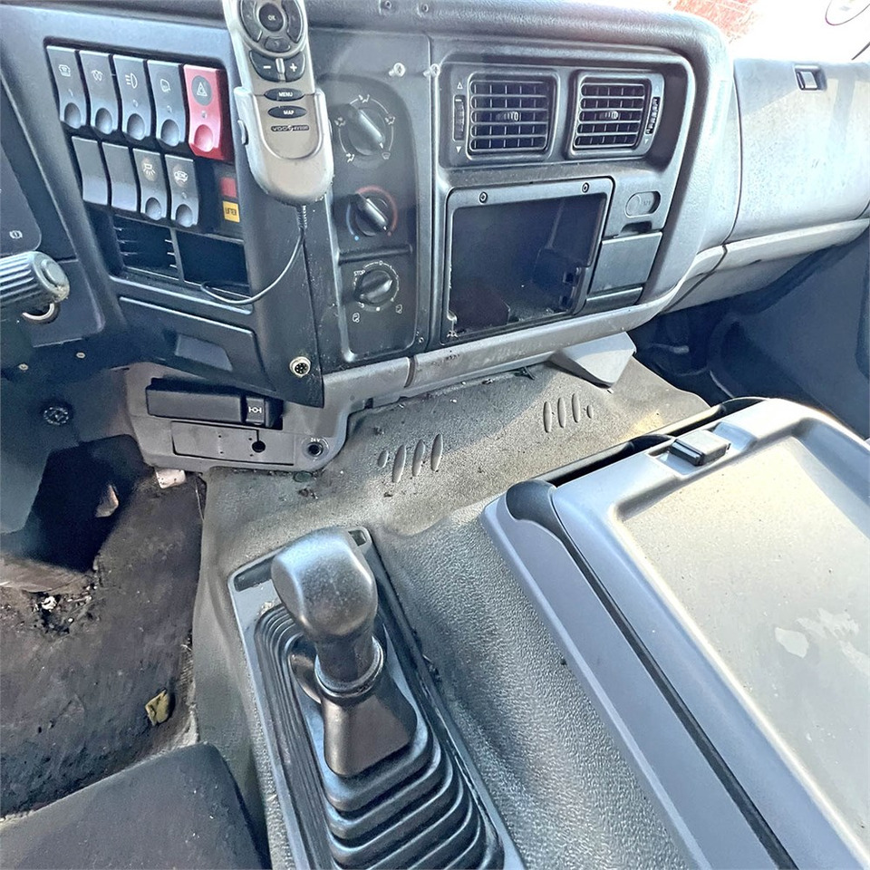 الشاسيه شاحنة Renault H 100 4x2 STD: صور 15 الشاسيه شاحنة Renault H 100 4x2 STD: صور 15