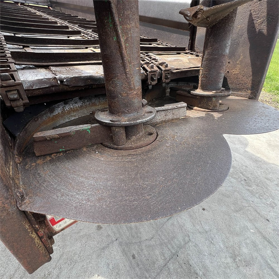 نثر السماد Samson 1009 MT: صور 15 نثر السماد Samson 1009 MT: صور 15