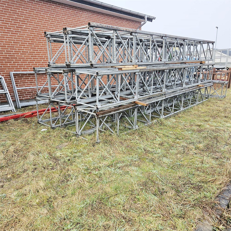 منصات هيدروليكية متنقلة Scanclimber SC 5000: صور 16 منصات هيدروليكية متنقلة Scanclimber SC 5000: صور 16