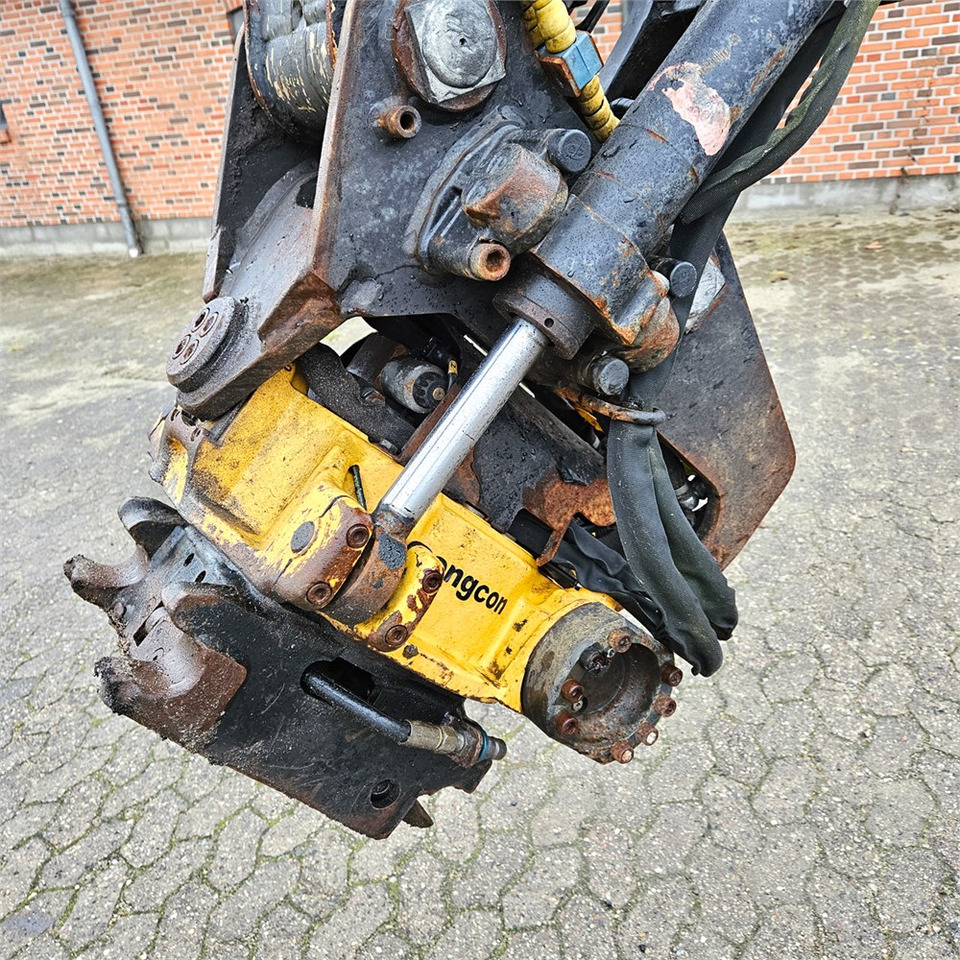 Schaeff-Terex TW110 - حفارة على عجلات: صور 5 Schaeff-Terex TW110 - حفارة على عجلات: صور 5