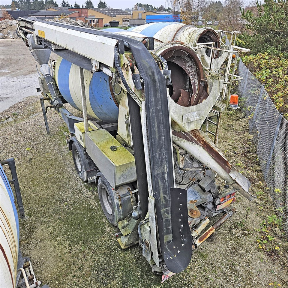 Schwing Stetter 10m3 - نصف مقطورة خلاطة خرسانة: صور 4 Schwing Stetter 10m3 - نصف مقطورة خلاطة خرسانة: صور 4