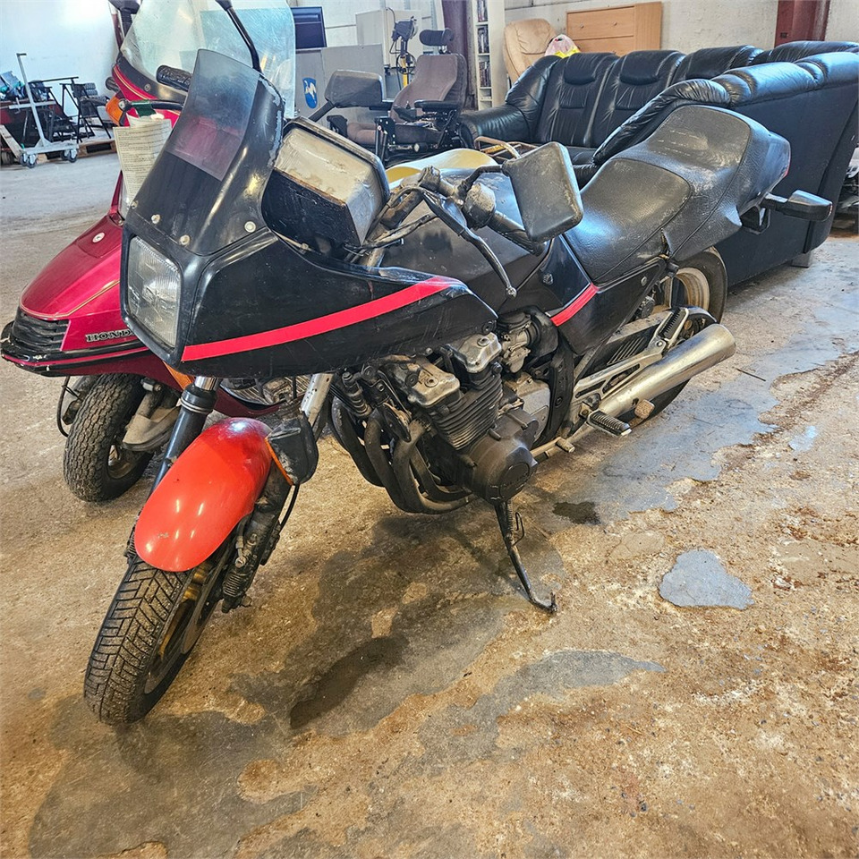 Suzuki GR72A - دراجة بخارية: صور 2 Suzuki GR72A - دراجة بخارية: صور 2
