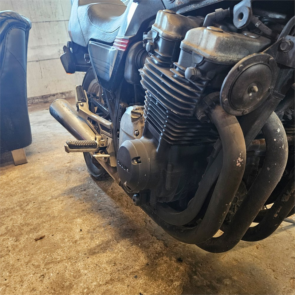 دراجة بخارية Suzuki GR72A: صور 27