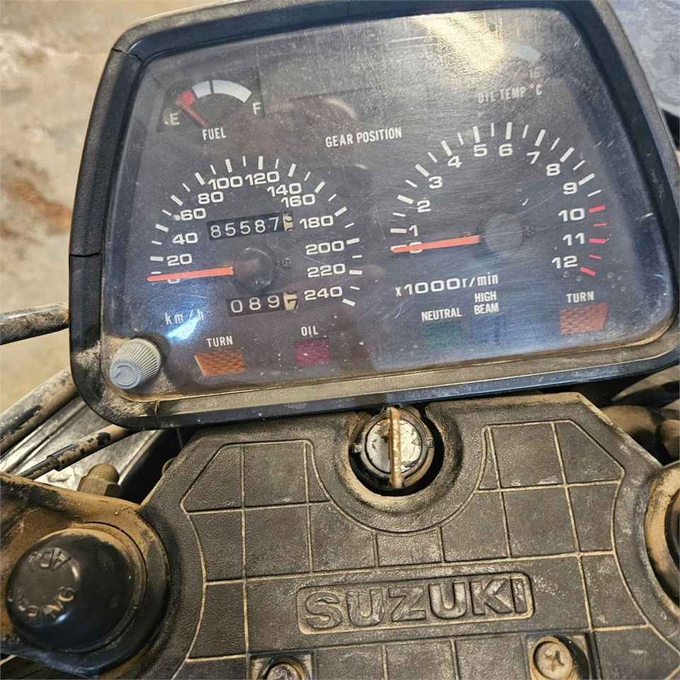 دراجة بخارية Suzuki GR72A: صور 11