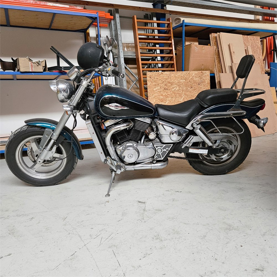 Suzuki Marauder VZ 800 - دراجة بخارية: صور 2 Suzuki Marauder VZ 800 - دراجة بخارية: صور 2