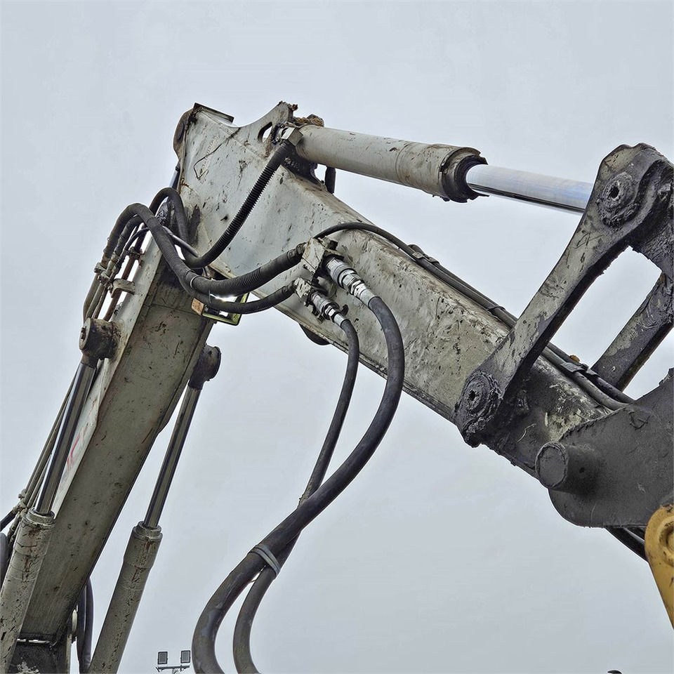 حفارة مصغرة Takeuchi TB175: صور 20