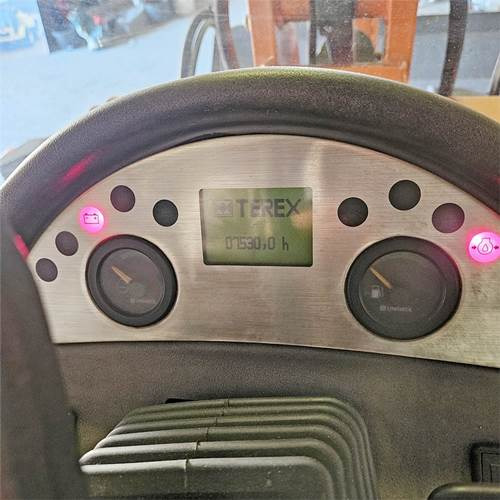 اللودر بعجل Terex TL100: صور 16 اللودر بعجل Terex TL100: صور 16