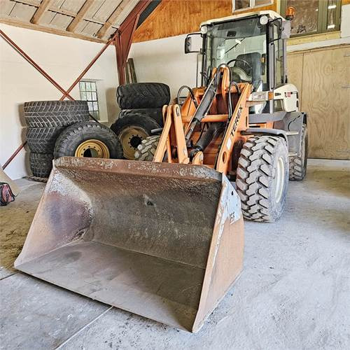 اللودر بعجل Terex TL100: صور 9 اللودر بعجل Terex TL100: صور 9