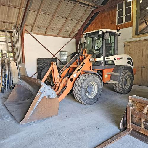 Terex TL100 - اللودر بعجل: صور 1 Terex TL100 - اللودر بعجل: صور 1