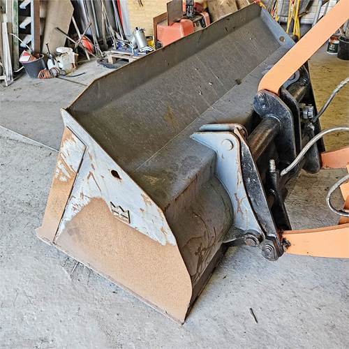 اللودر بعجل Terex TL100: صور 41 اللودر بعجل Terex TL100: صور 41