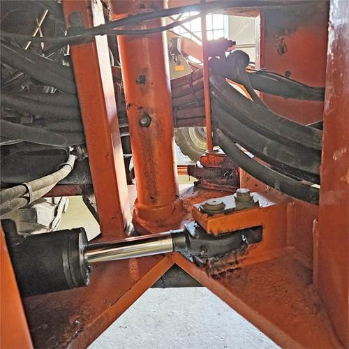 اللودر بعجل Terex TL100: صور 31 اللودر بعجل Terex TL100: صور 31