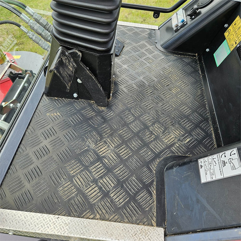 جزازة المروج Timan 3330 A/C - Multiclip Klipper 135: صور 13 جزازة المروج Timan 3330 A/C - Multiclip Klipper 135: صور 13