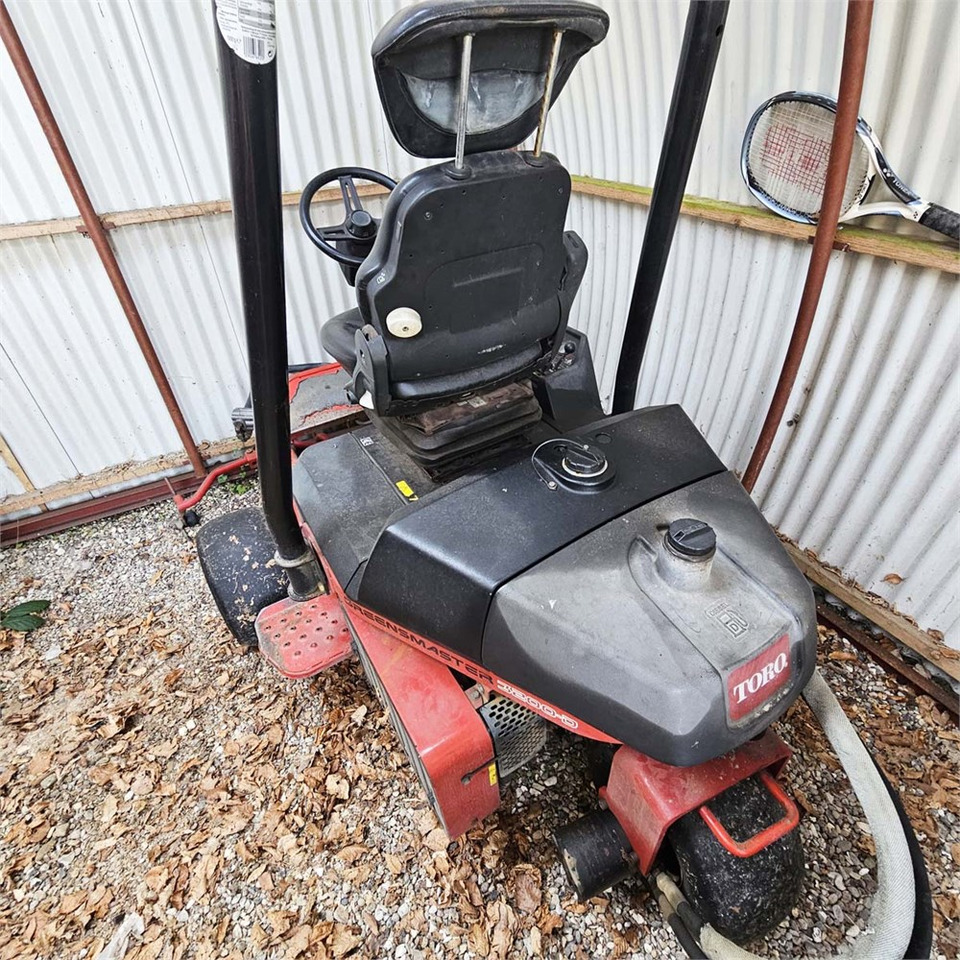 Toro Greensmaster 3200-D - جزازة المروج: صور 3 Toro Greensmaster 3200-D - جزازة المروج: صور 3