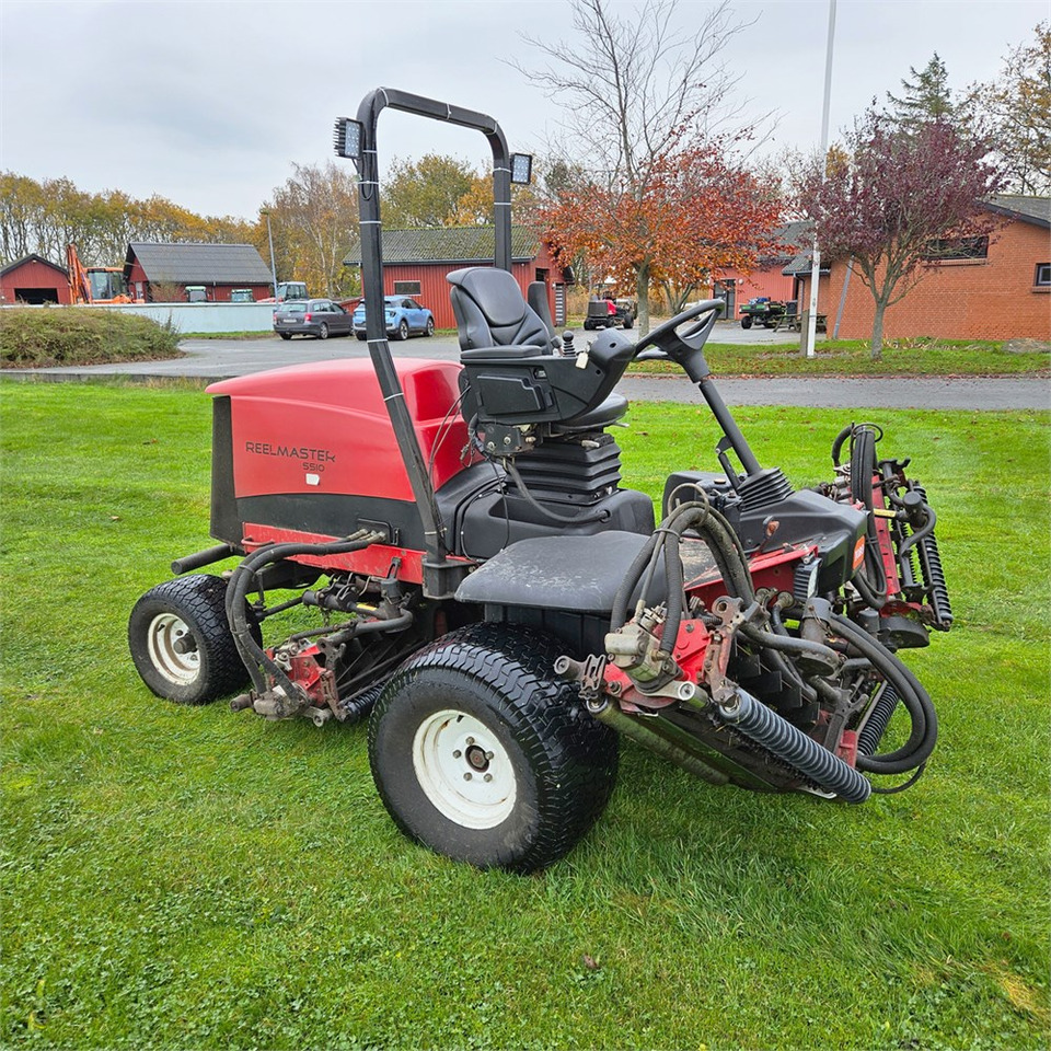 Toro Realmaster 5510 - جزازة المروج: صور 1 Toro Realmaster 5510 - جزازة المروج: صور 1