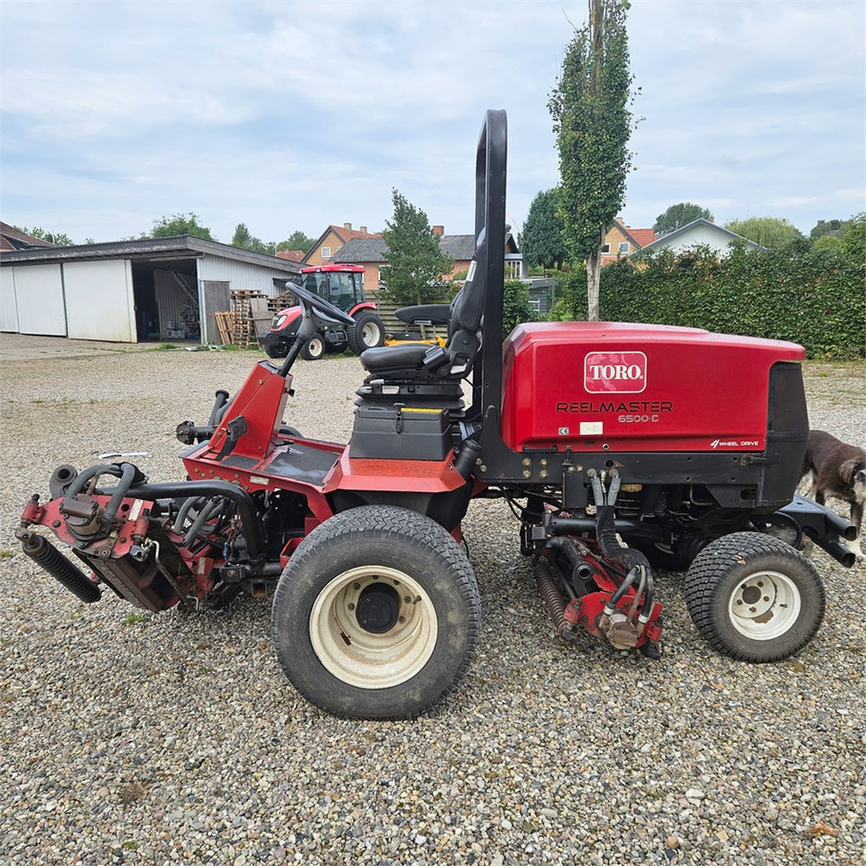 Toro Reelmaster 6500 D - جزازة المروج: صور 3 Toro Reelmaster 6500 D - جزازة المروج: صور 3