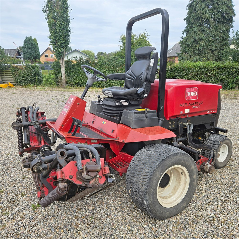 Toro Reelmaster 6500 D - جزازة المروج: صور 2 Toro Reelmaster 6500 D - جزازة المروج: صور 2
