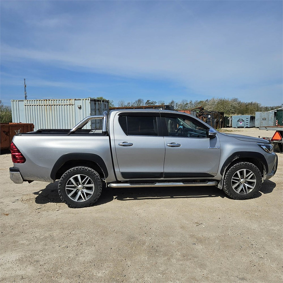 Toyota Hillux - شاحنة البيك أب: صور 2 Toyota Hillux - شاحنة البيك أب: صور 2