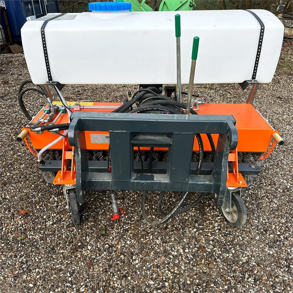 Tuchel Plus 590 - 150 - ملحقات - رافعة تلسكوبية: صور 5 Tuchel Plus 590 - 150 - ملحقات - رافعة تلسكوبية: صور 5