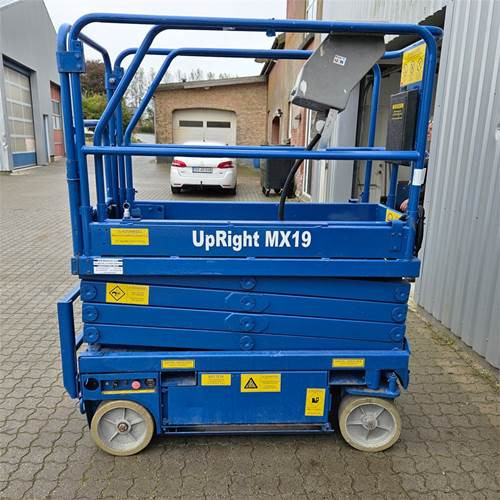 UpRight MX19 - رافعات مقصية: صور 1 UpRight MX19 - رافعات مقصية: صور 1