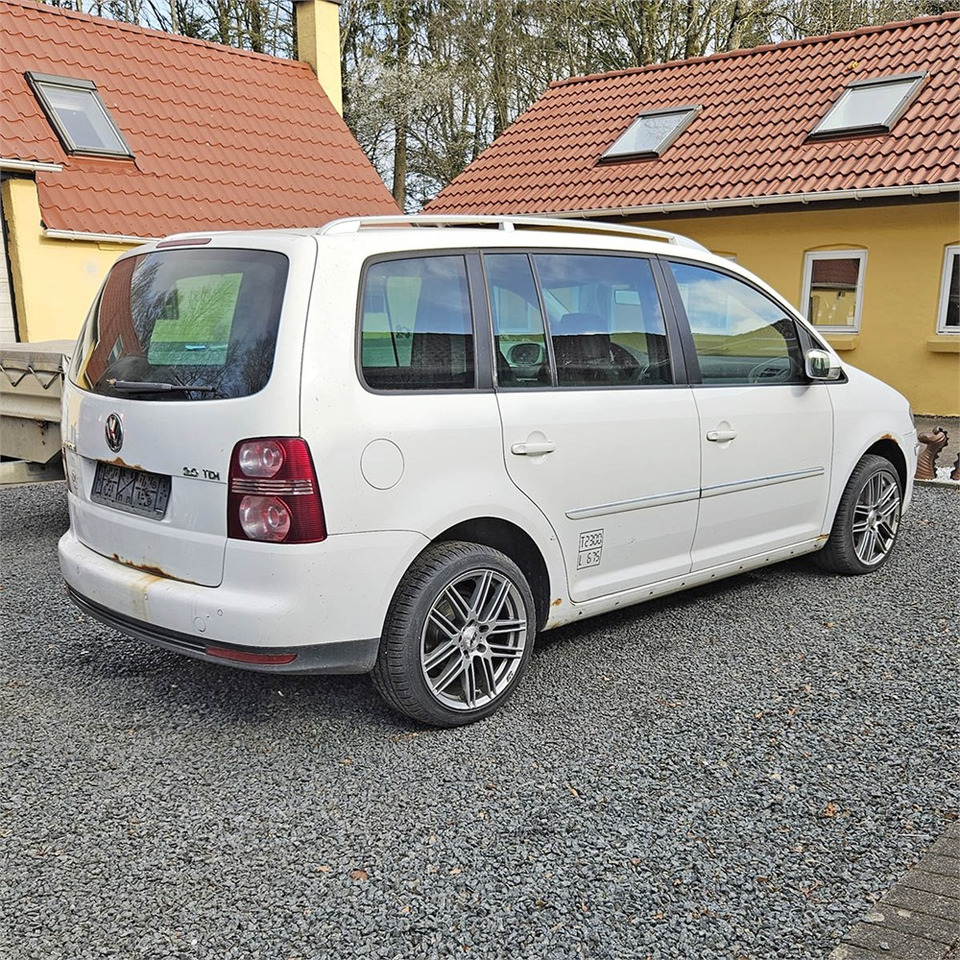 VW Touran Van 2,0 tdi automatisk - سيارة: صور 3 VW Touran Van 2,0 tdi automatisk - سيارة: صور 3