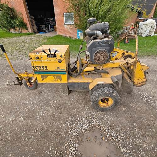 Vermeer SC252 - جلاخات أجذال الشجر: صور 2 Vermeer SC252 - جلاخات أجذال الشجر: صور 2