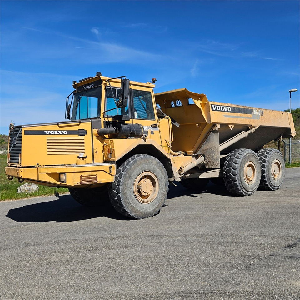 Volvo A25 C - شاحنة مفصلية: صور 1 Volvo A25 C - شاحنة مفصلية: صور 1