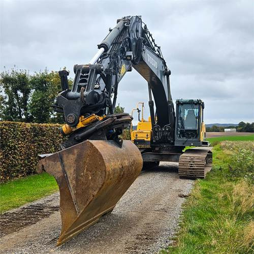 Volvo EC300 DL - حفارات زحافة: صور 5 Volvo EC300 DL - حفارات زحافة: صور 5