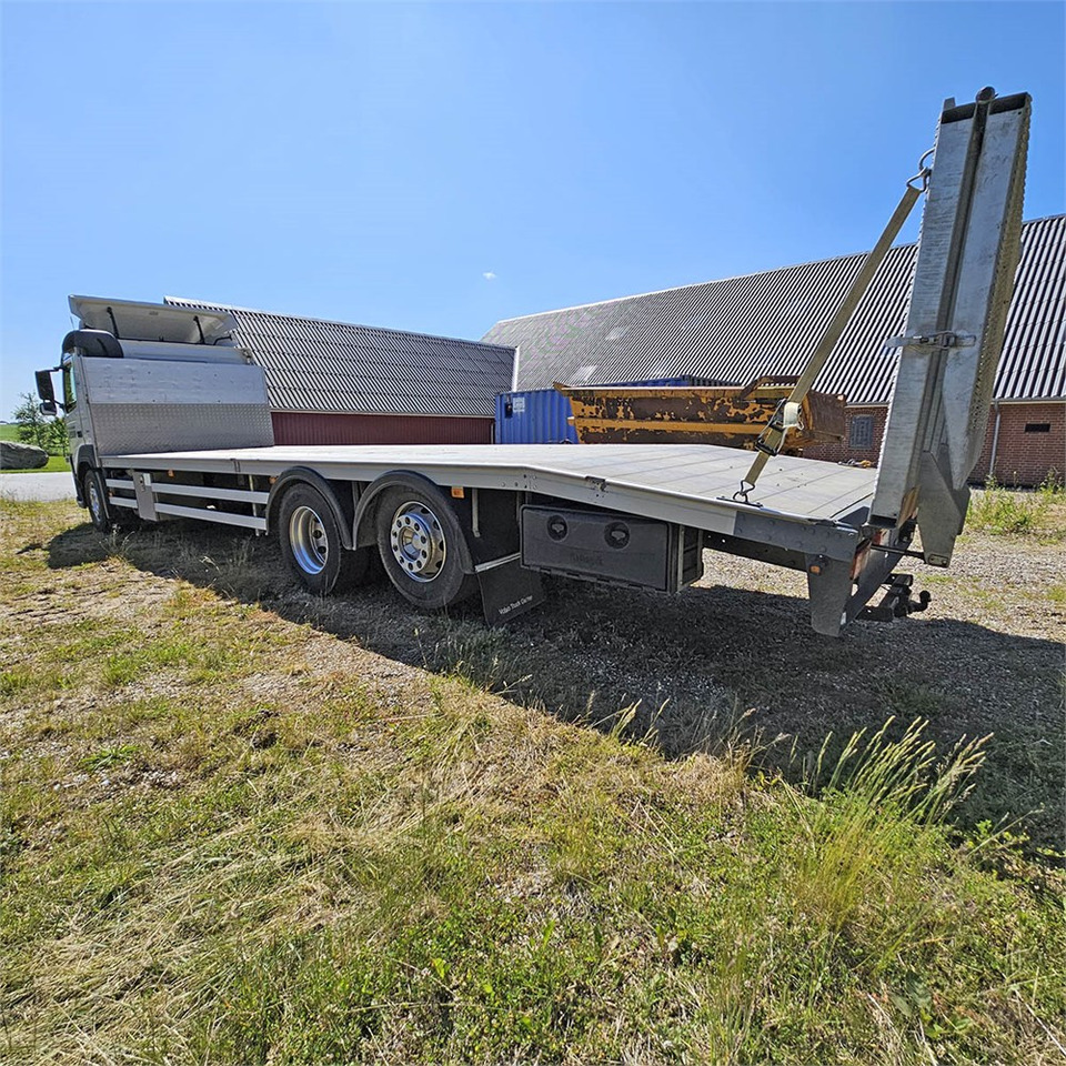 Volvo FM 330 - شاحنة نقل سيارات شاحنة: صور 4 Volvo FM 330 - شاحنة نقل سيارات شاحنة: صور 4