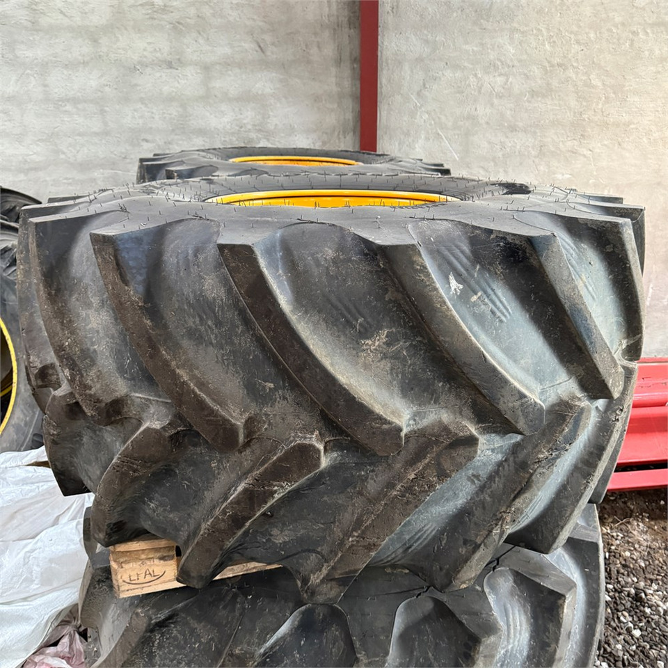 Volvo L 70 / L 90 Hjul - الإطارات والجنوط - آلات البناء: صور 4 Volvo L 70 / L 90 Hjul - الإطارات والجنوط - آلات البناء: صور 4