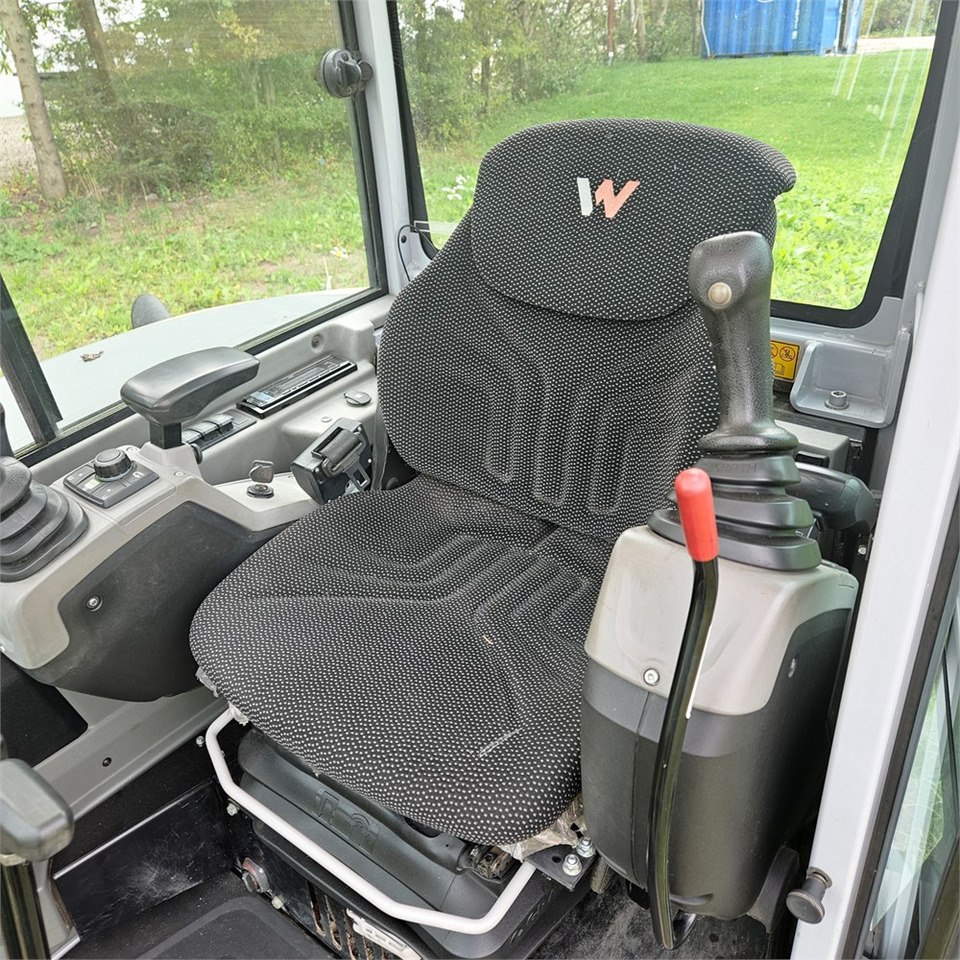 حفارة مصغرة Wacker Neuson ET35: صور 11 حفارة مصغرة Wacker Neuson ET35: صور 11